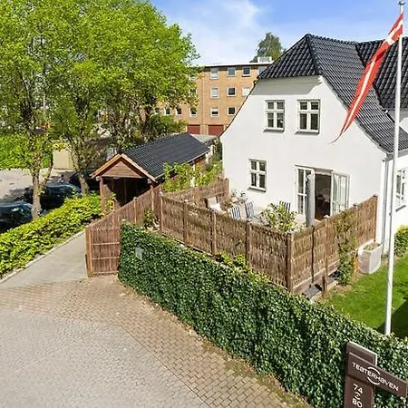 Apartment Self-contained In A House In Søborg